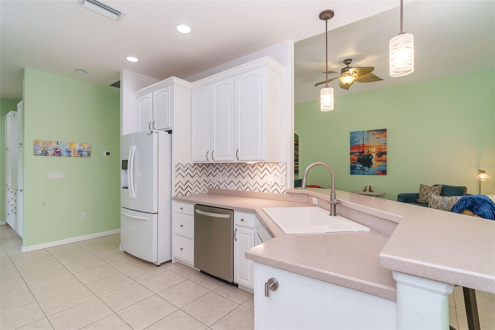 122 CLEAR LAKE DR — photo 20