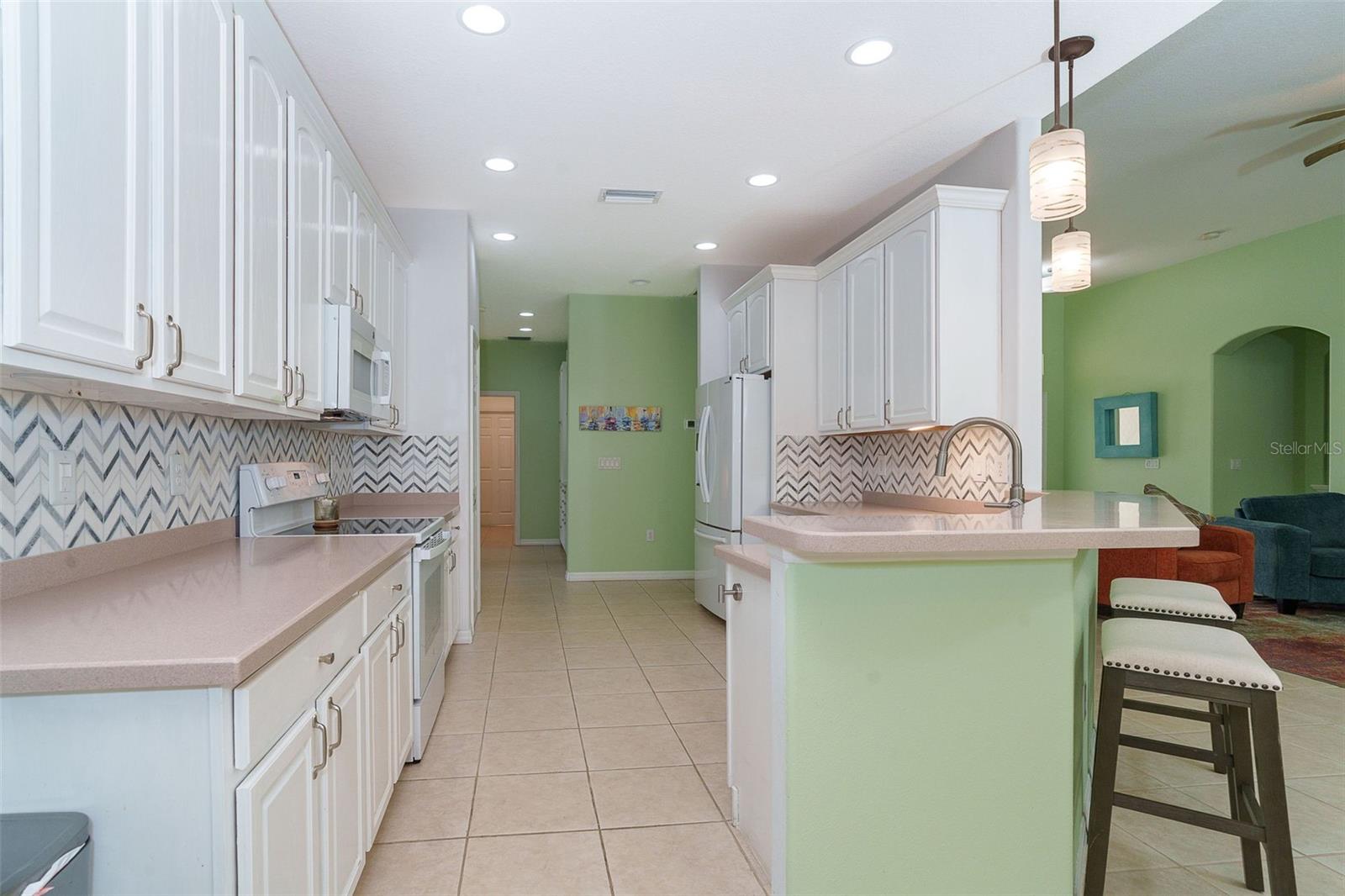 122 CLEAR LAKE DR — photo 17