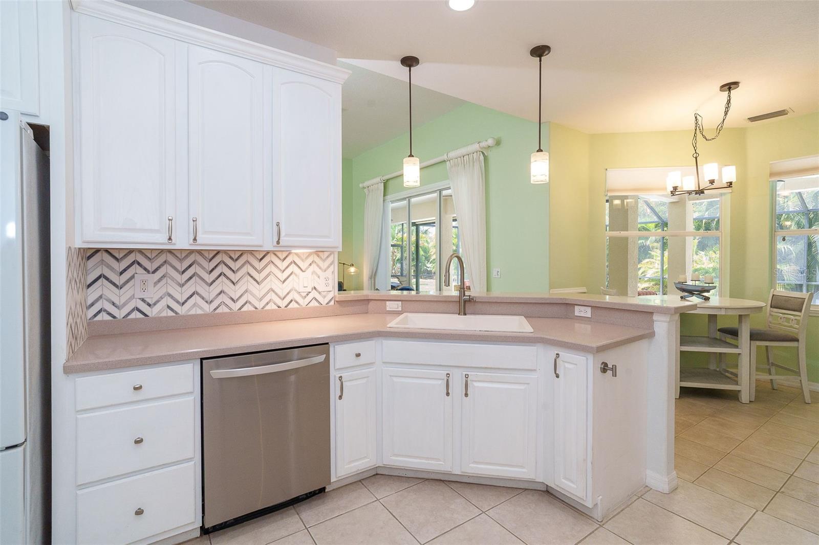 122 CLEAR LAKE DR — photo 22
