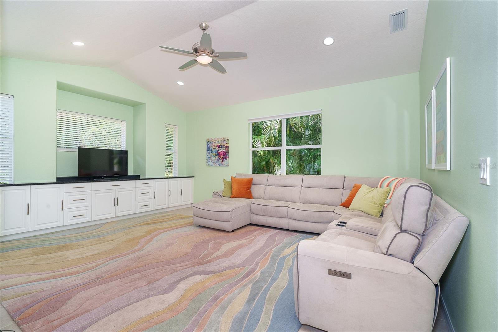 122 CLEAR LAKE DR — photo 23