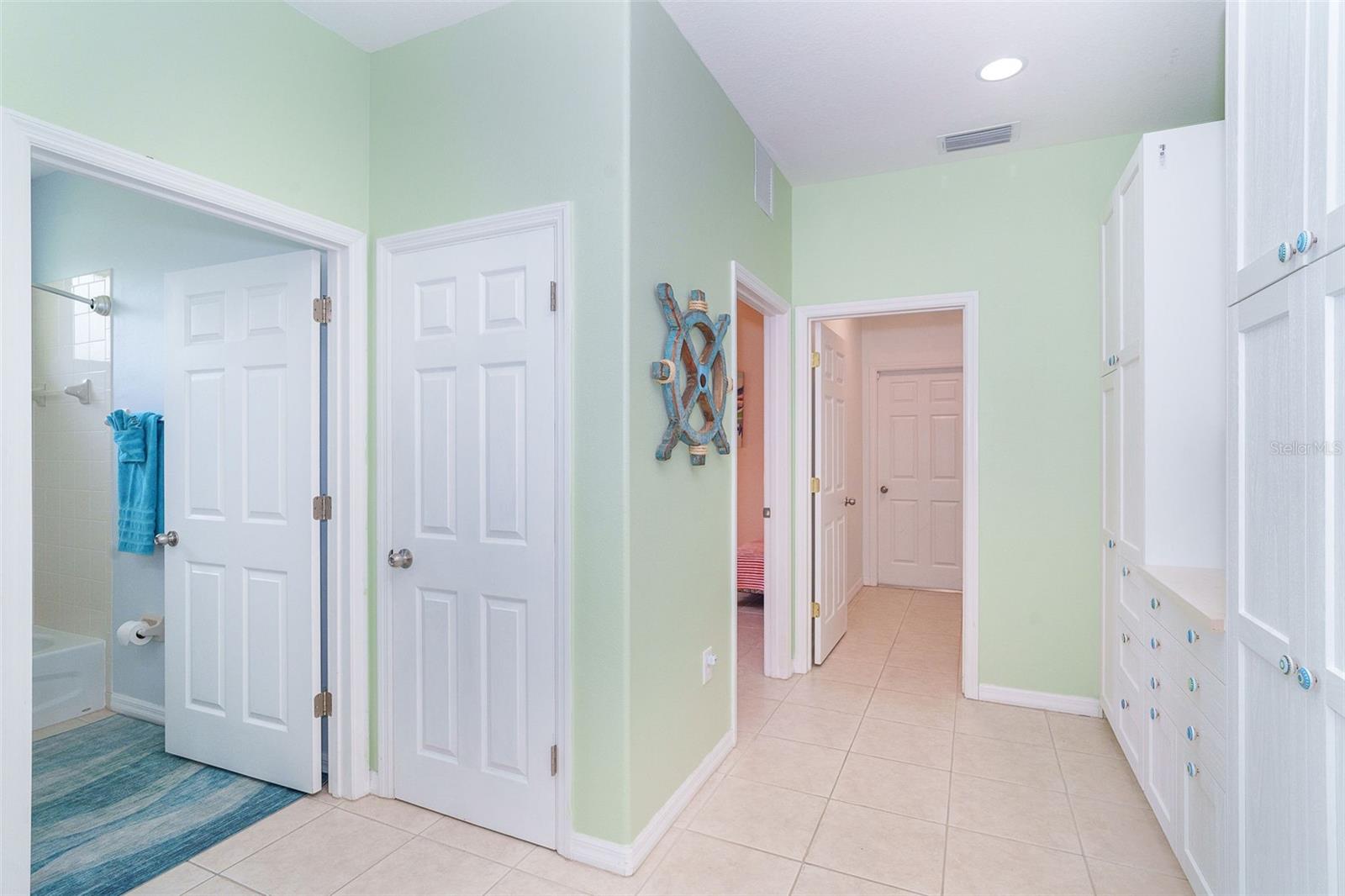 122 CLEAR LAKE DR — photo 60