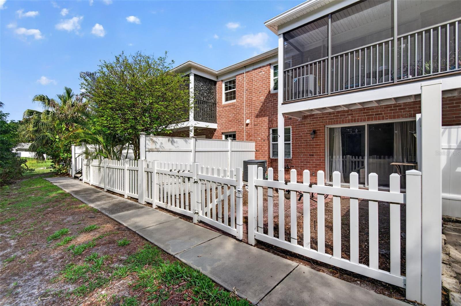 2521 CEDAR CYPRESS CT #101 — photo 27