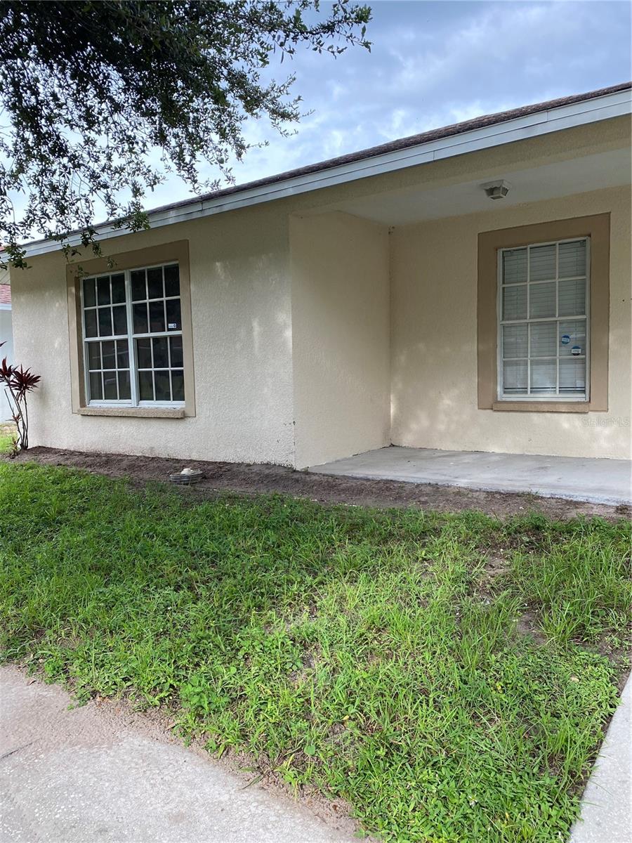 10328 SUMMERVIEW CIR — photo 2