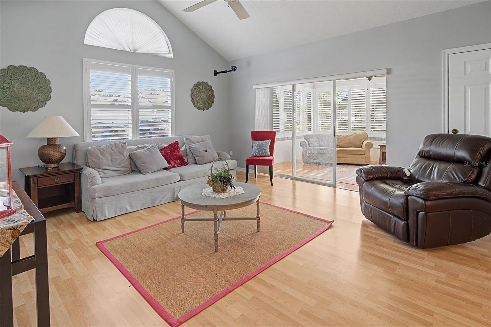 3709 MOLLIE LN — photo 8