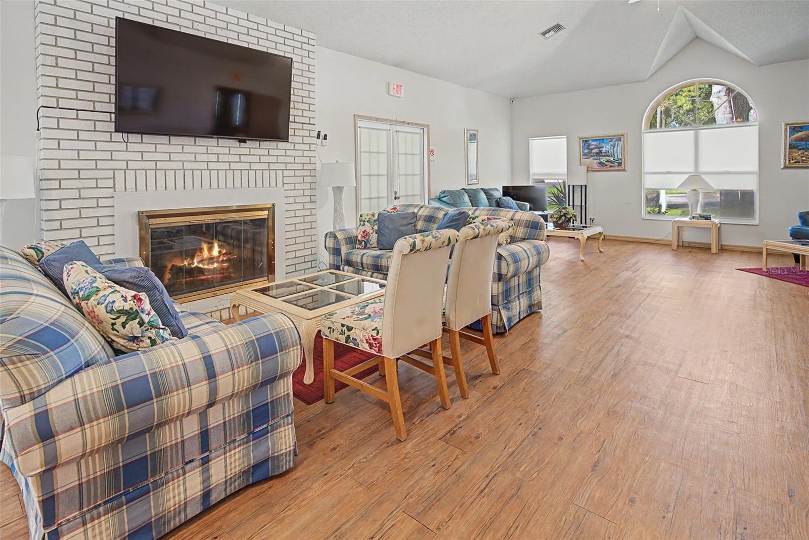 3709 MOLLIE LN — photo 41