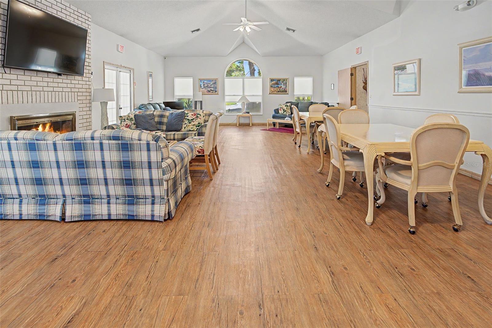 3709 MOLLIE LN — photo 40