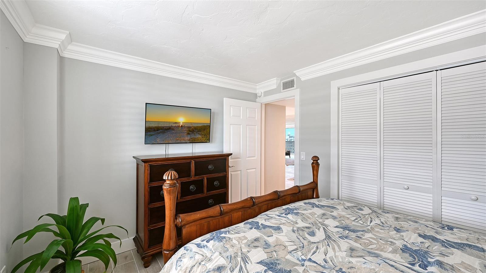 5880 MIDNIGHT PASS RD #907 — photo 47