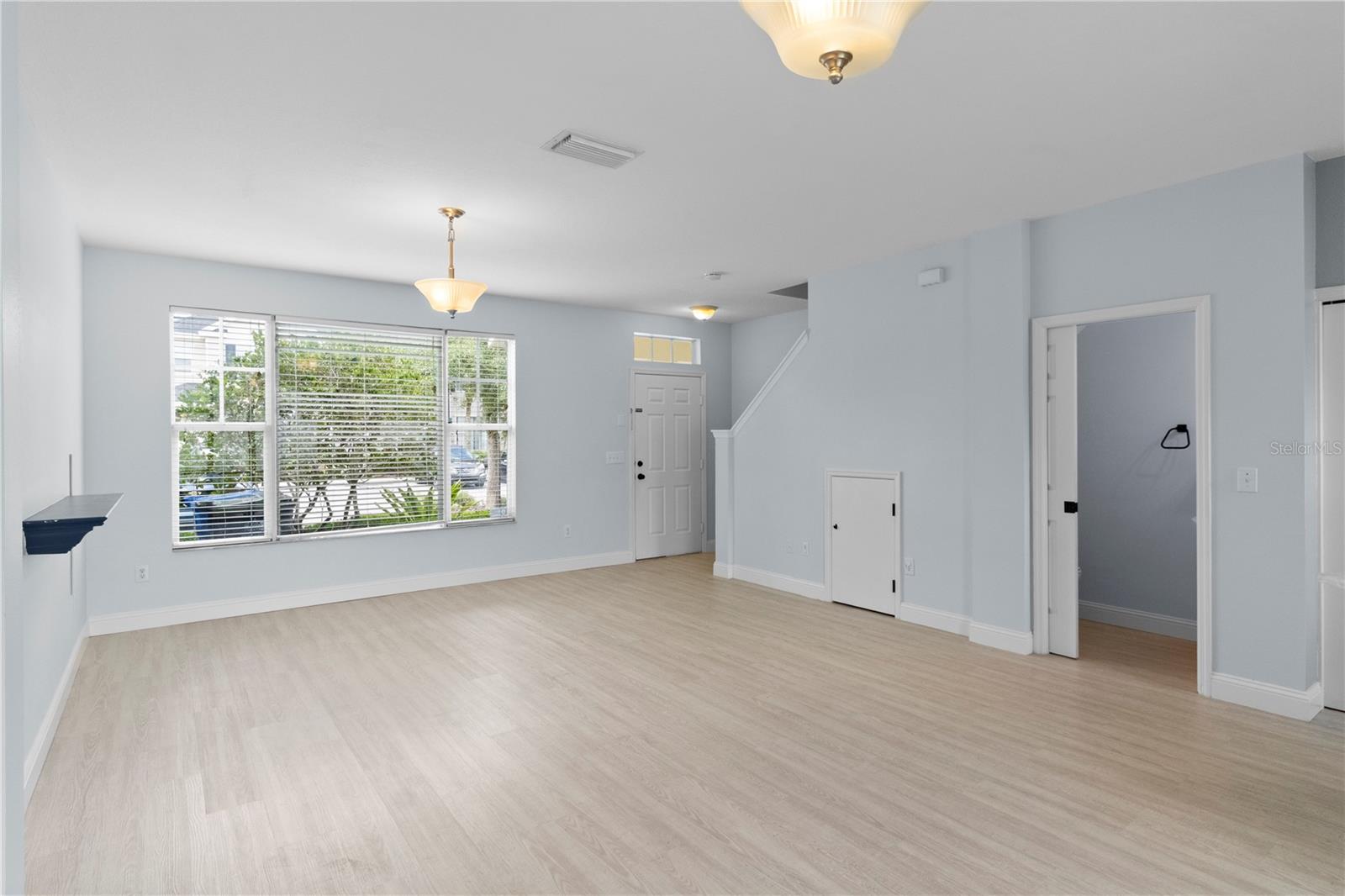 12294 COUNTRY WHITE CIR — photo 4