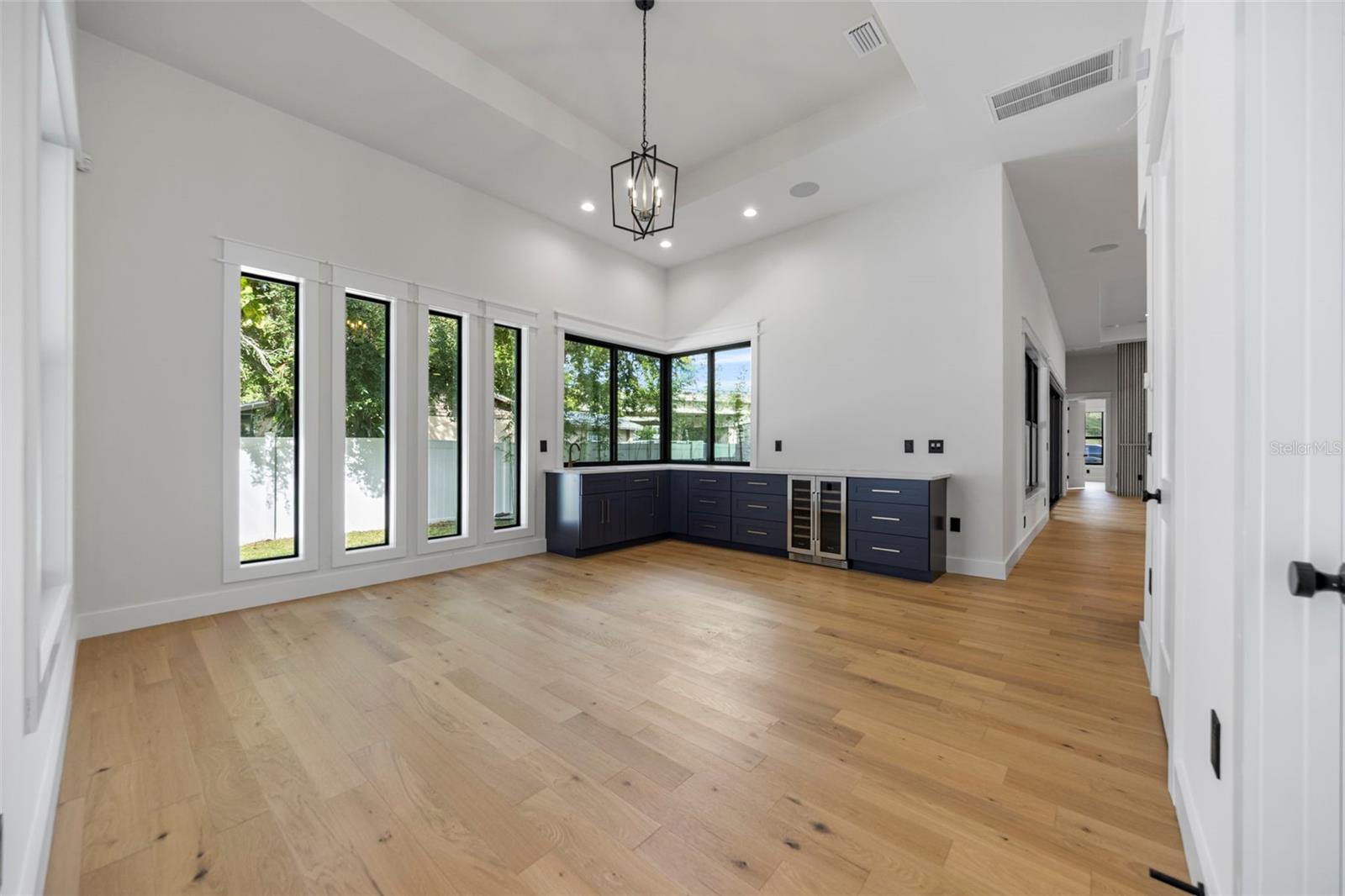 3701 S LYNWOOD AVE — photo 38