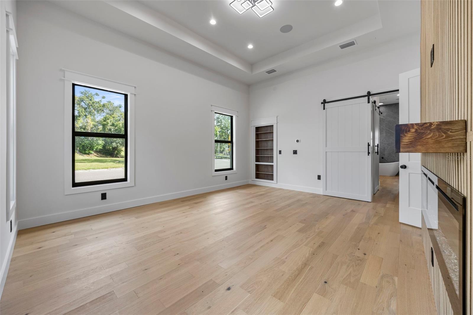 3701 S LYNWOOD AVE — photo 25
