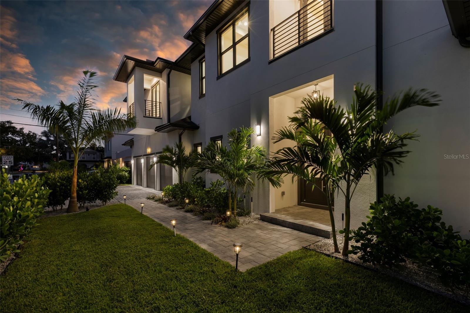 3701 S LYNWOOD AVE — photo 8