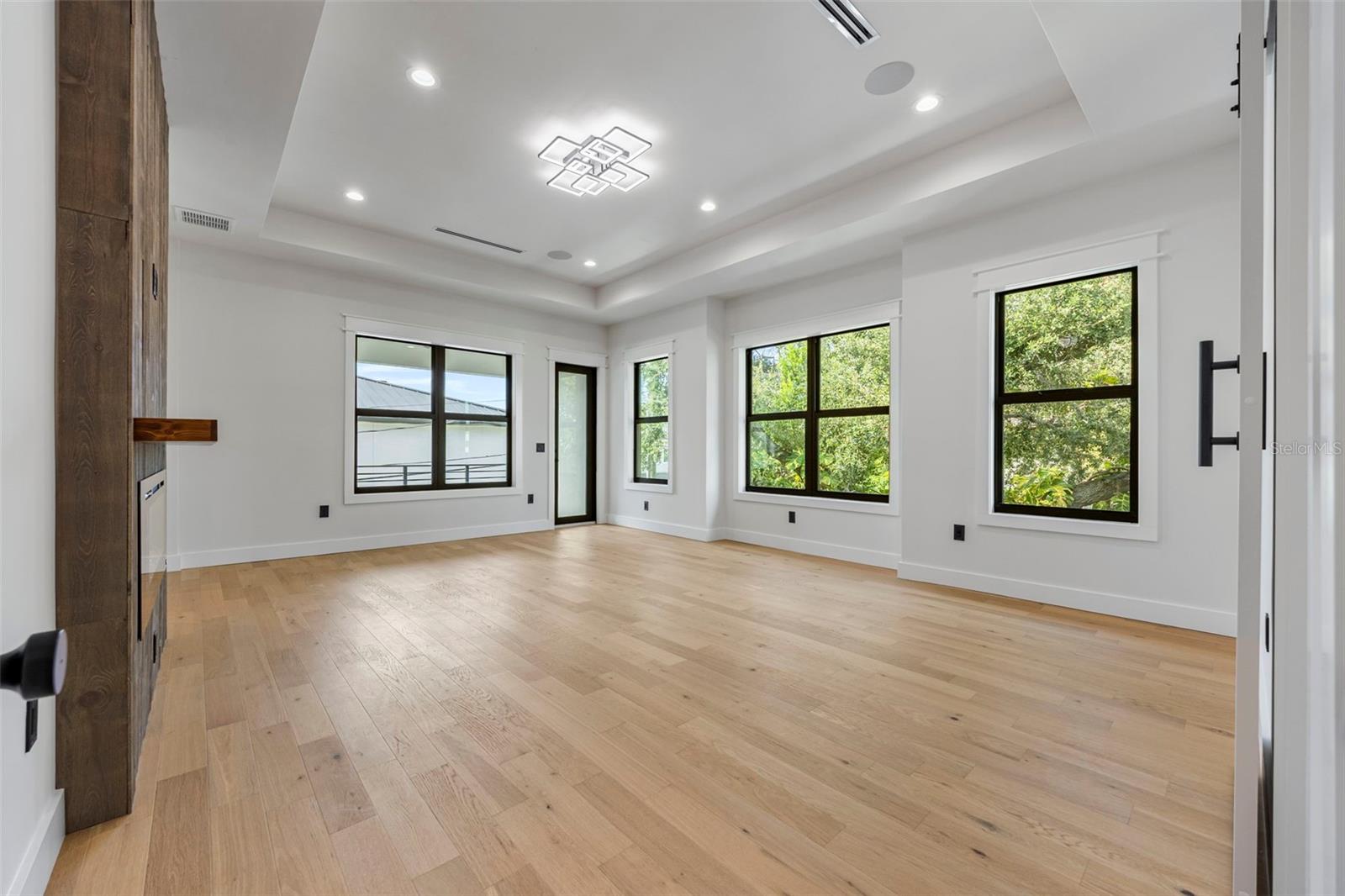 3701 S LYNWOOD AVE — photo 61
