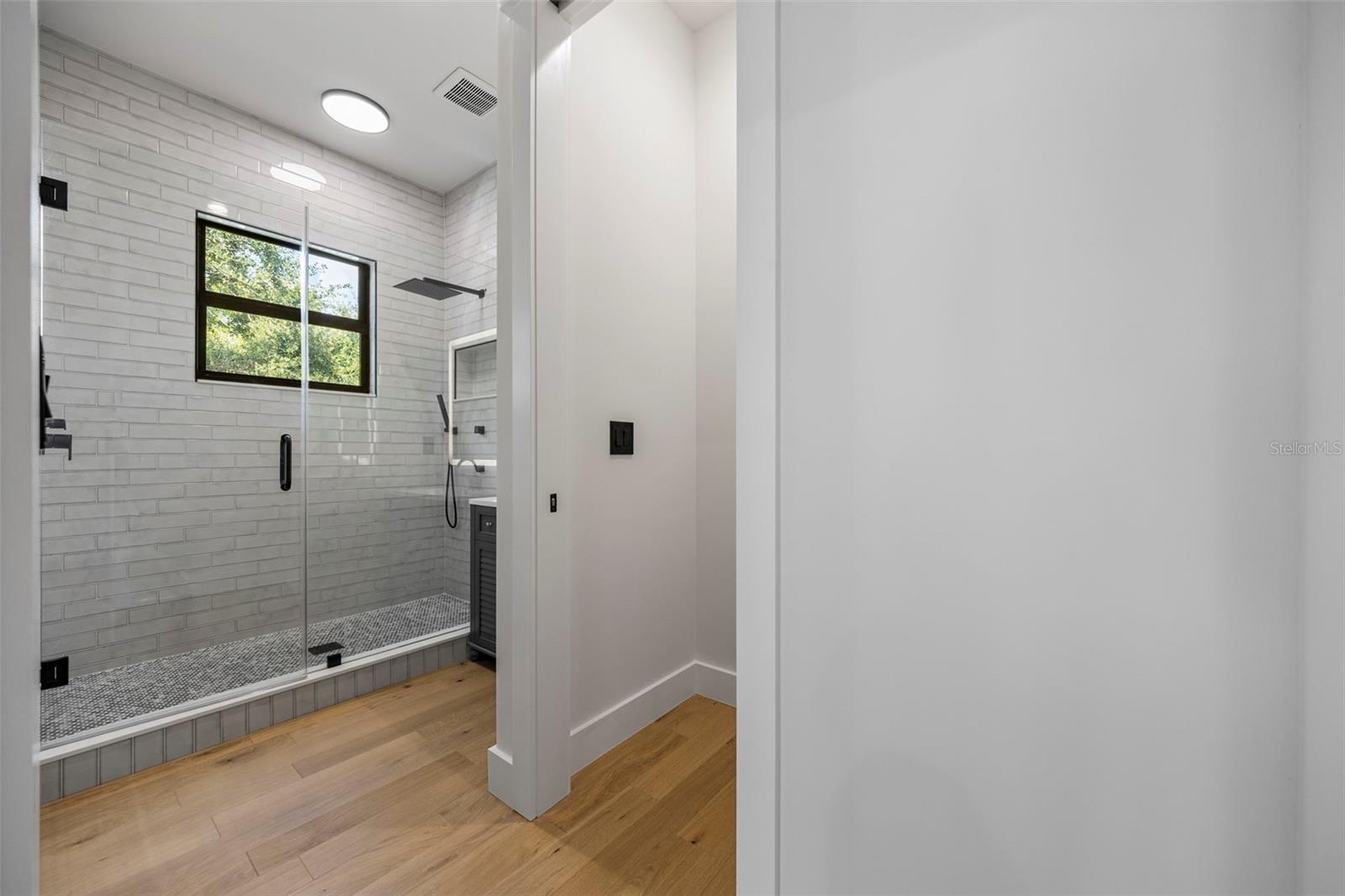 3701 S LYNWOOD AVE — photo 64