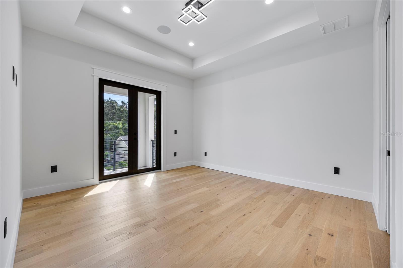 3701 S LYNWOOD AVE — photo 75