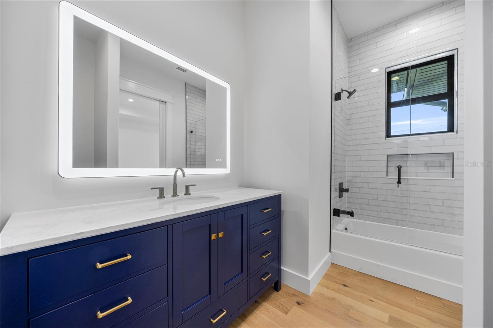3701 S LYNWOOD AVE — photo 80