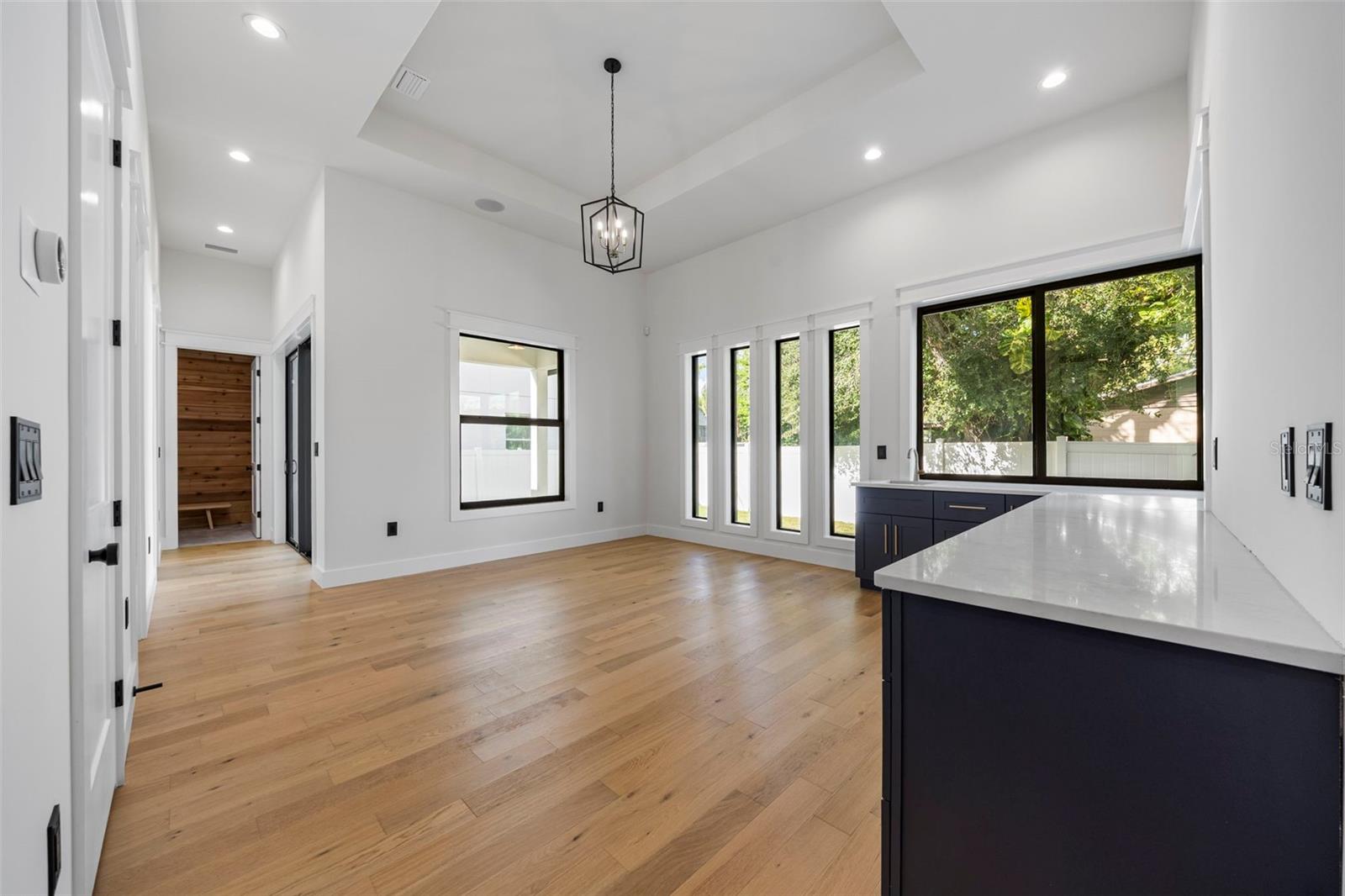3701 S LYNWOOD AVE — photo 37