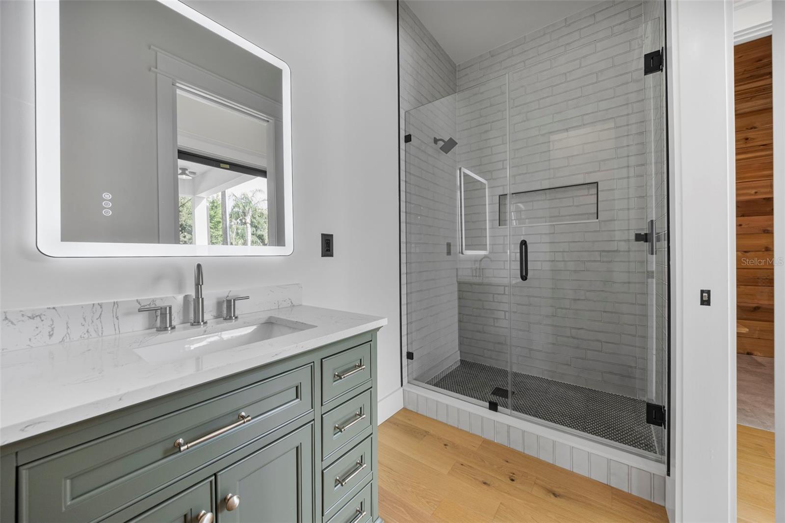 3701 S LYNWOOD AVE — photo 47