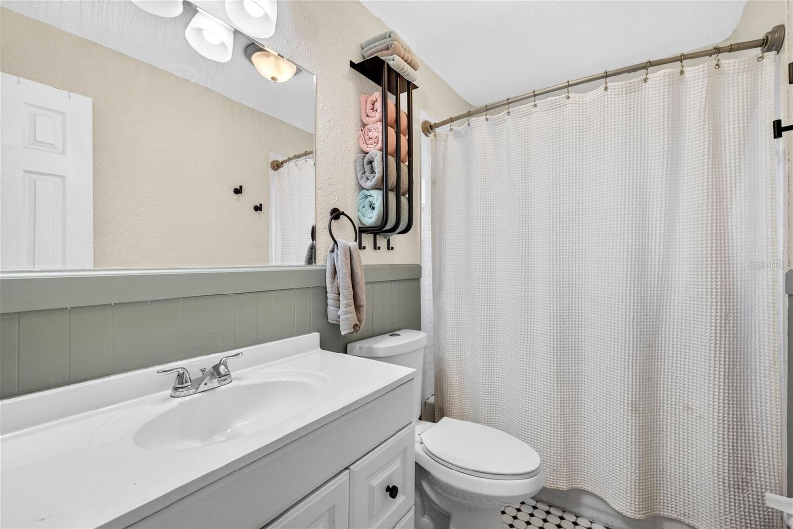 1318 W RAMBLA ST — photo 21
