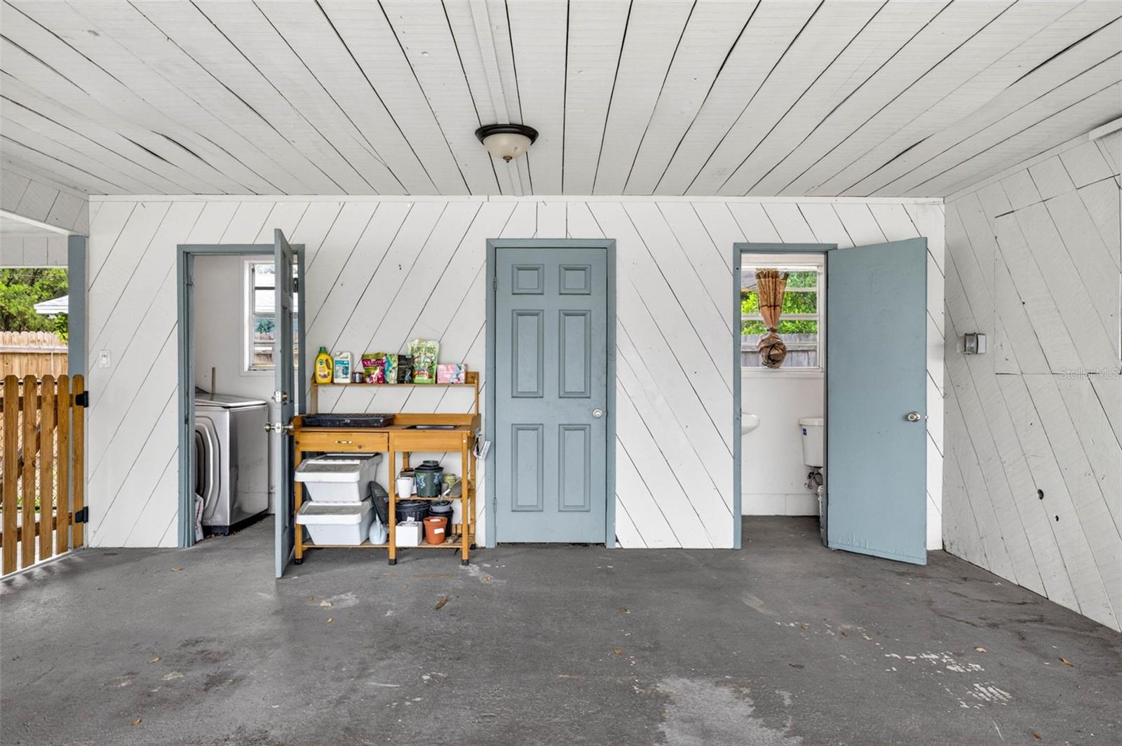 1318 W RAMBLA ST — photo 25