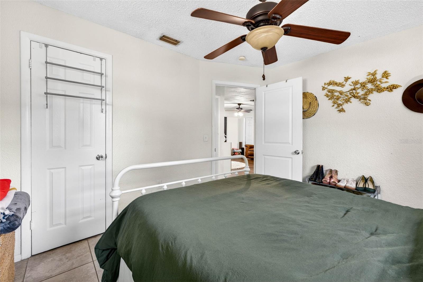1318 W RAMBLA ST — photo 15
