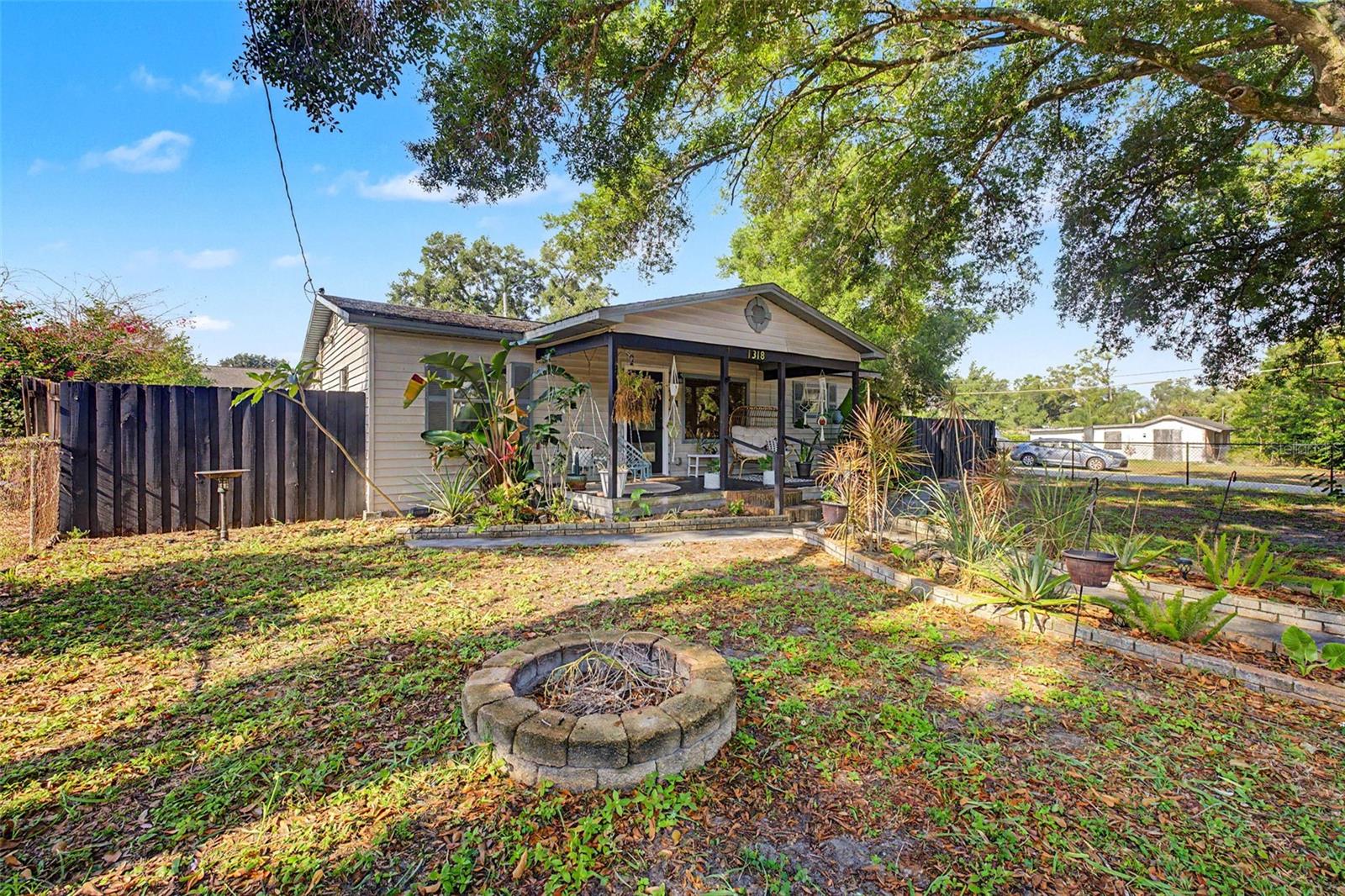 1318 W RAMBLA ST — photo 4