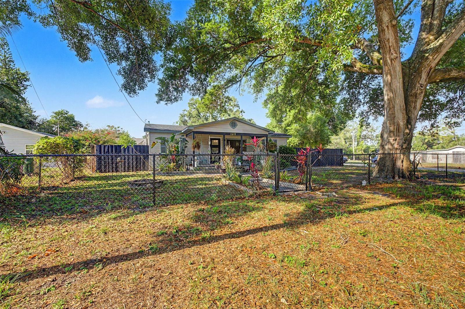 1318 W RAMBLA ST — photo 3