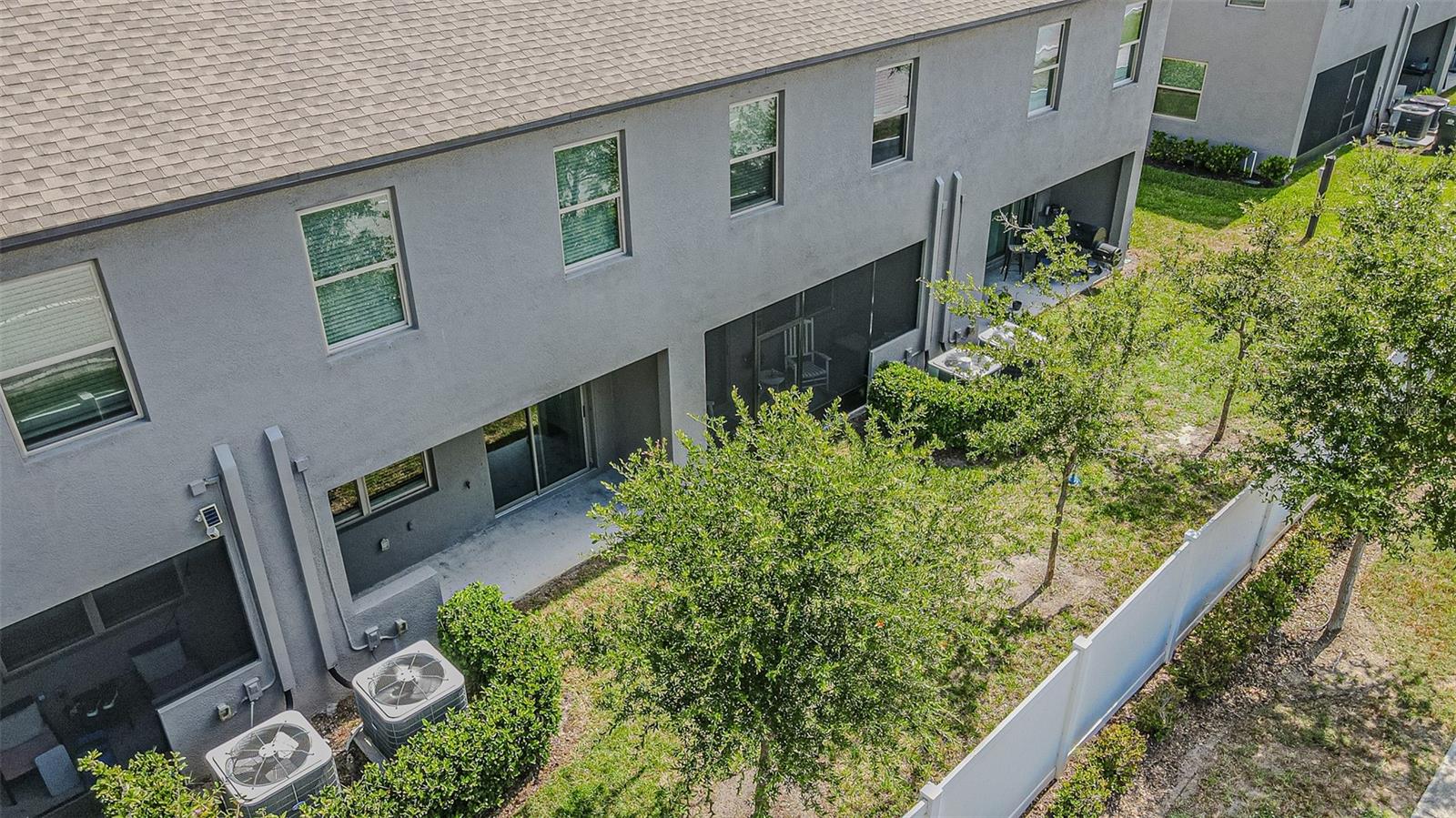 817 ROYAL EMPRESS DR — photo 8