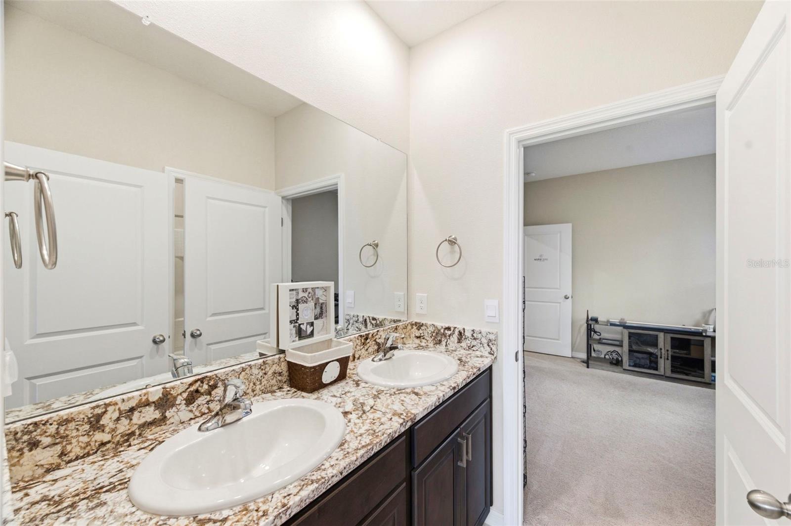 10403 LAXER CAY LOOP — photo 32