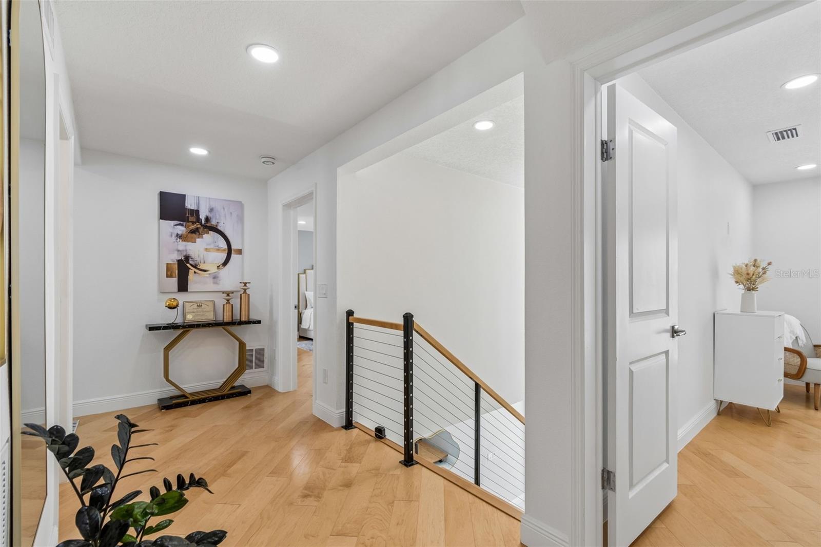 933 ELDORADO AVE — photo 32