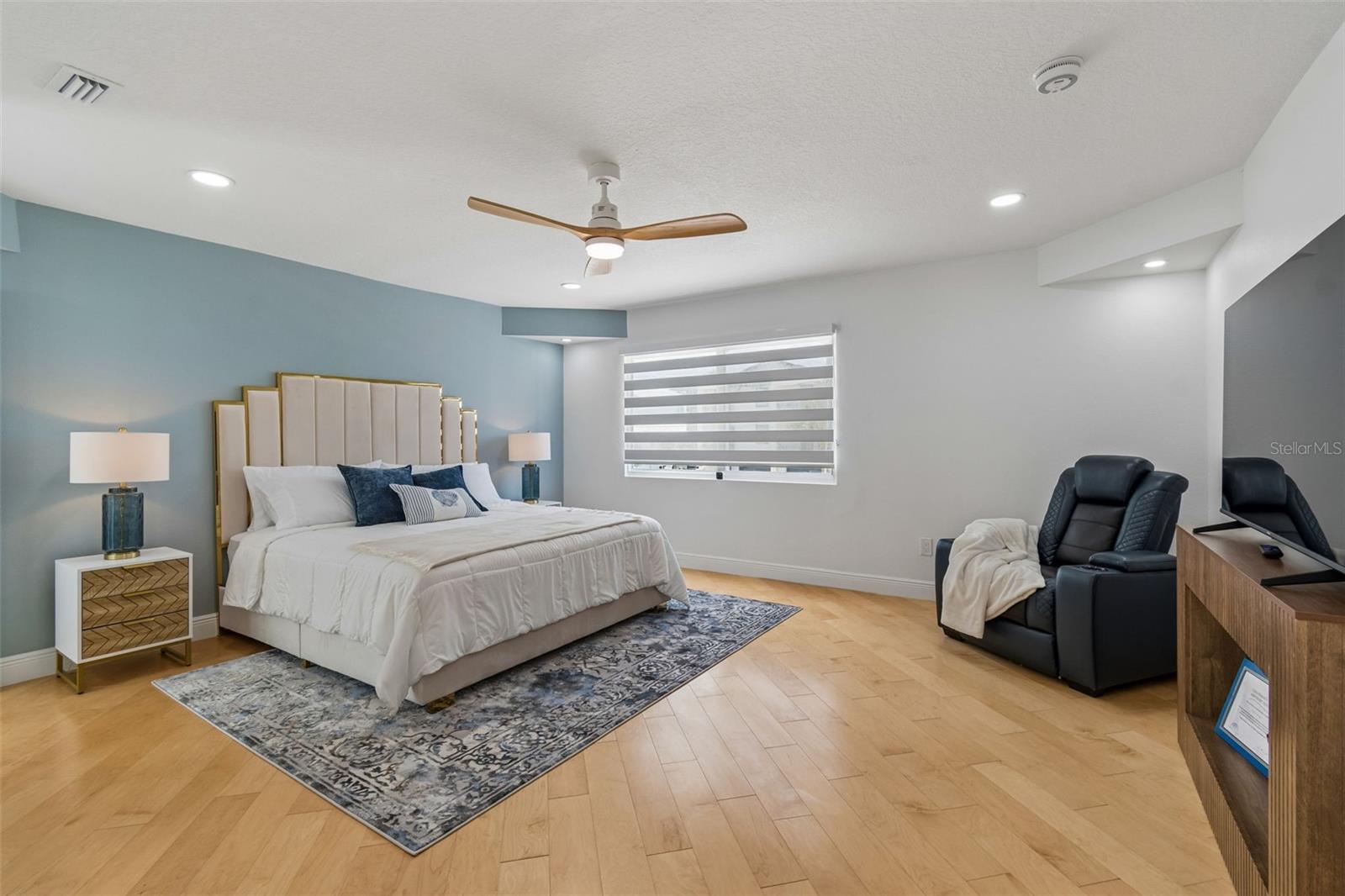 933 ELDORADO AVE — photo 35