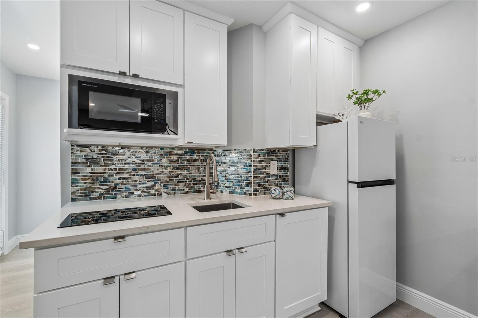933 ELDORADO AVE — photo 79