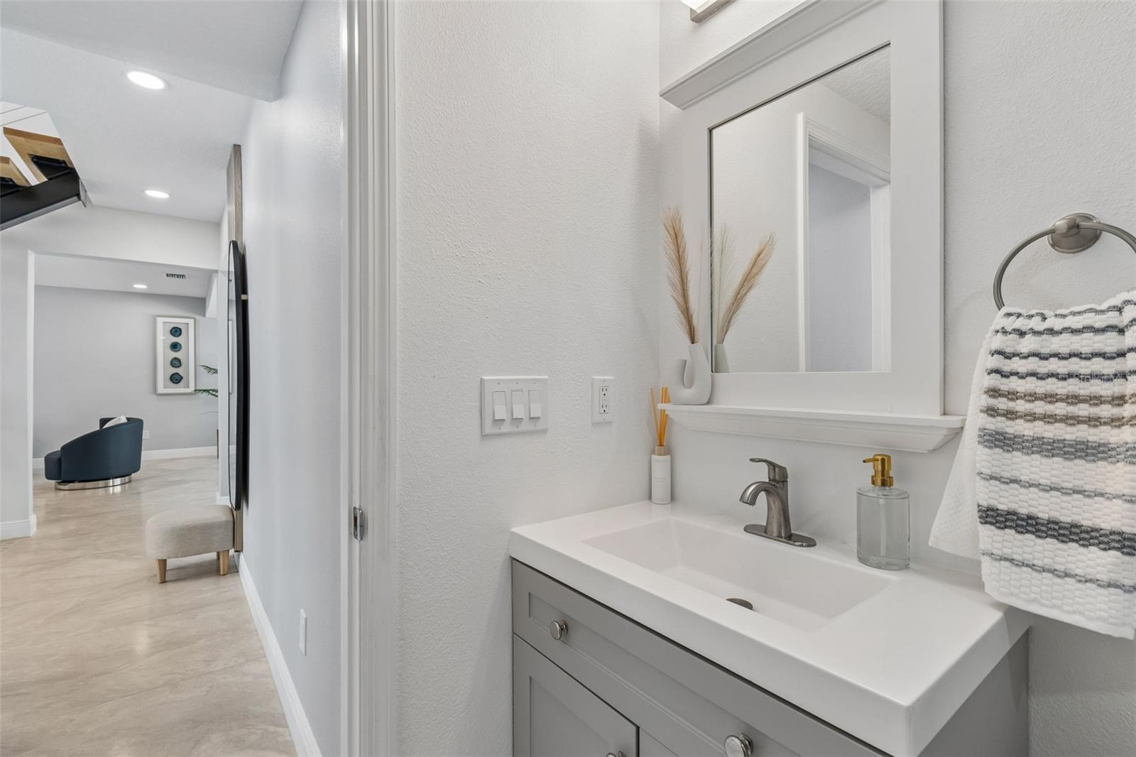933 ELDORADO AVE — photo 26