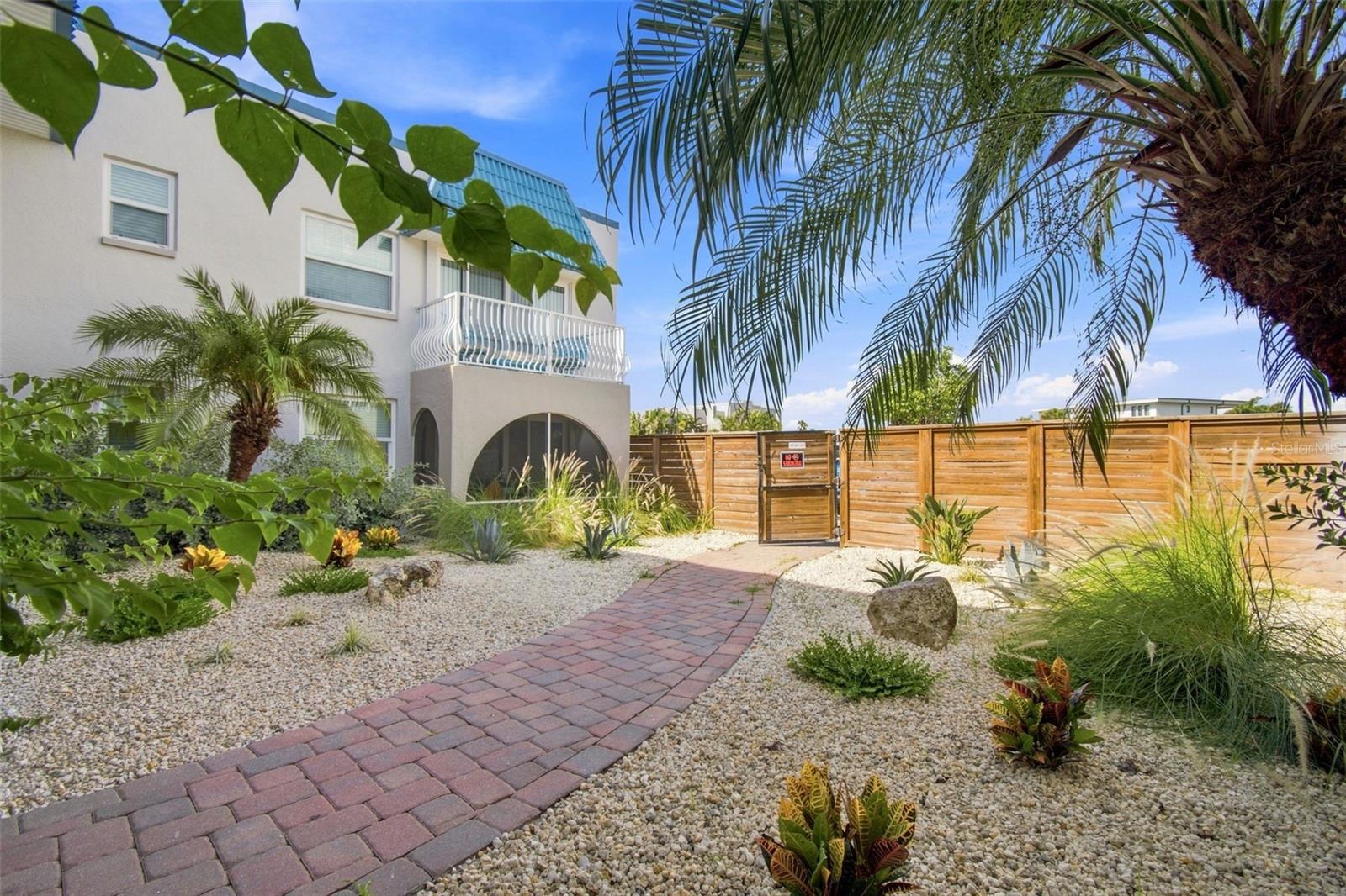 17035 GULF BLVD #216 — photo 3