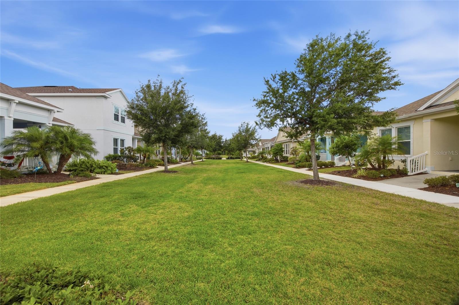 725 WINTERSIDE DR — photo 39
