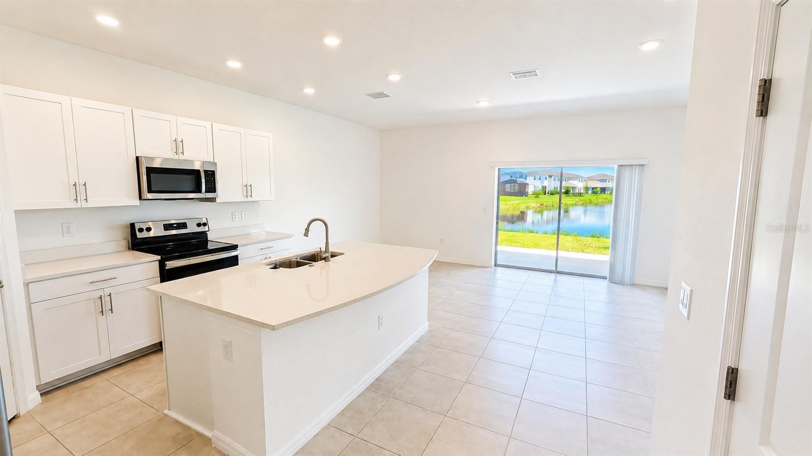 5686 ARCHIPELAGO ST — photo 3