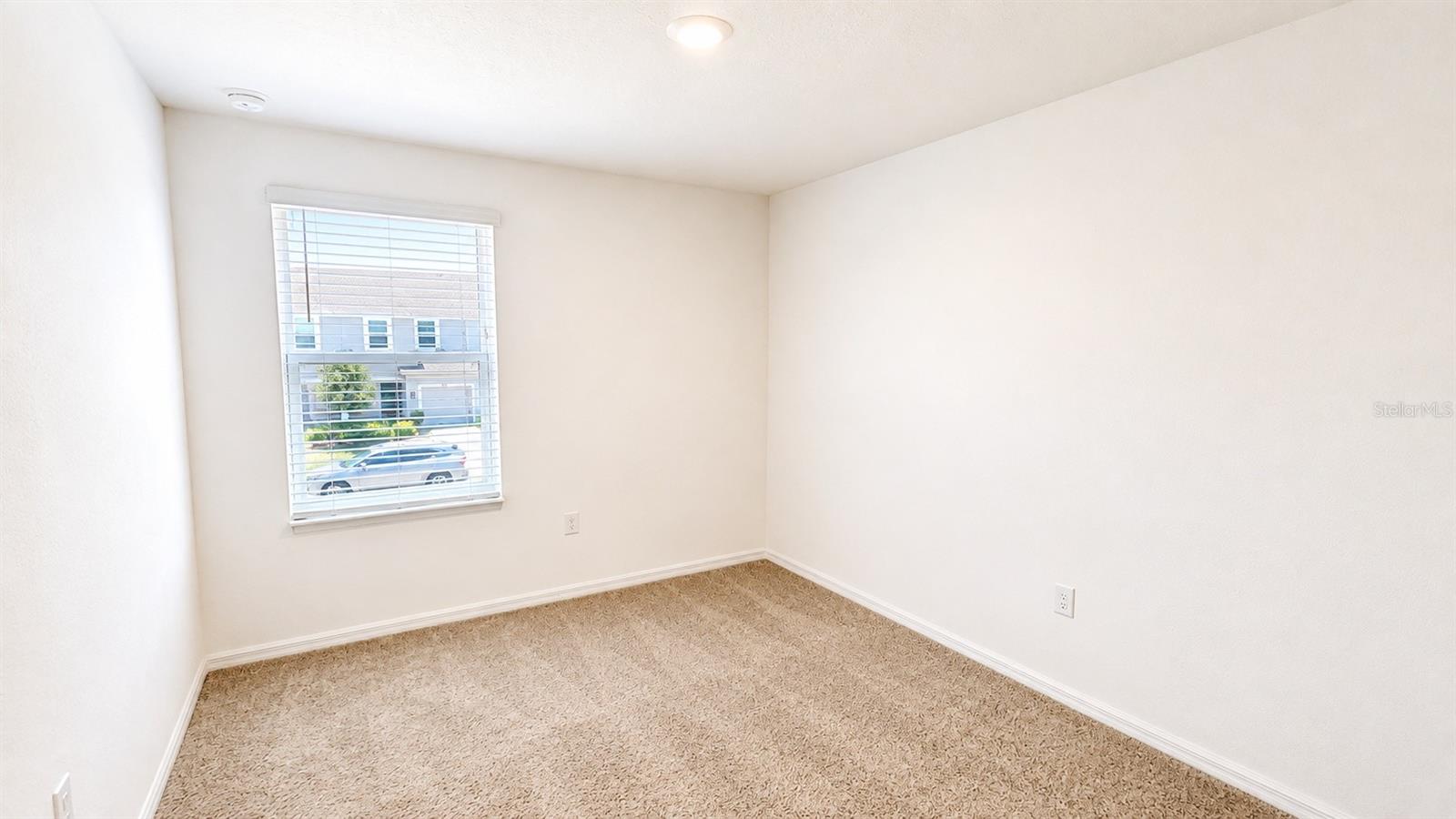 5686 ARCHIPELAGO ST — photo 18