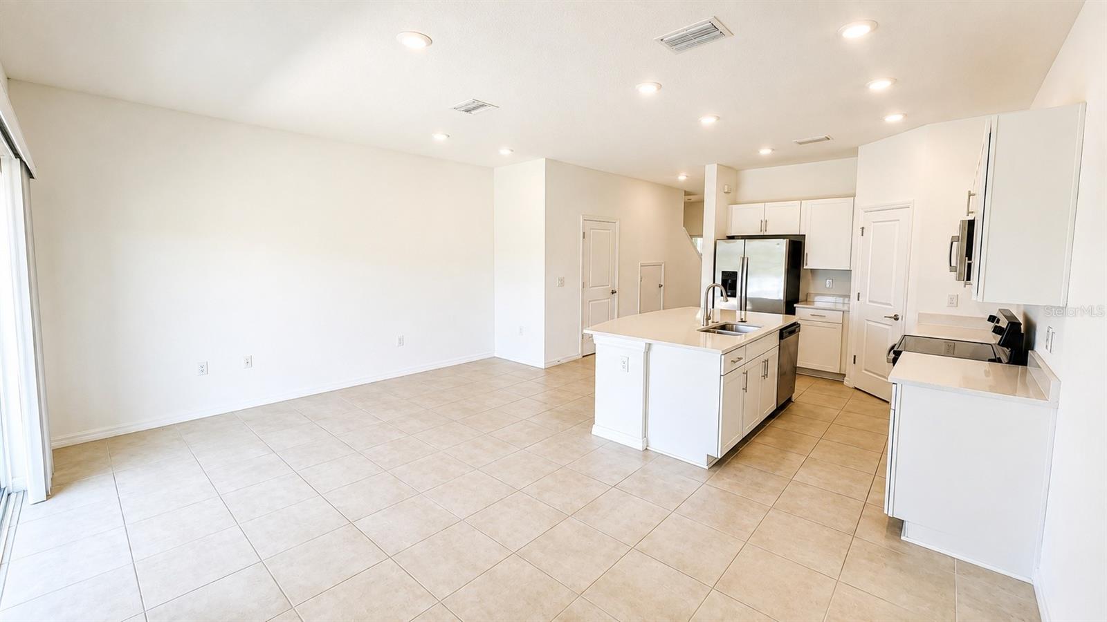5686 ARCHIPELAGO ST — photo 9