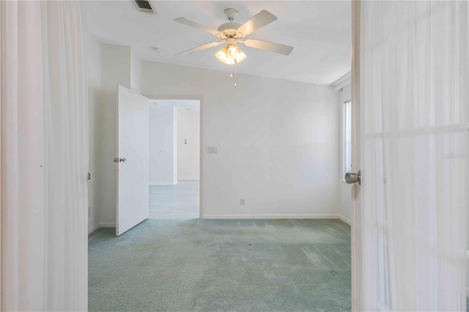 527 FLEETWOOD ST — photo 42