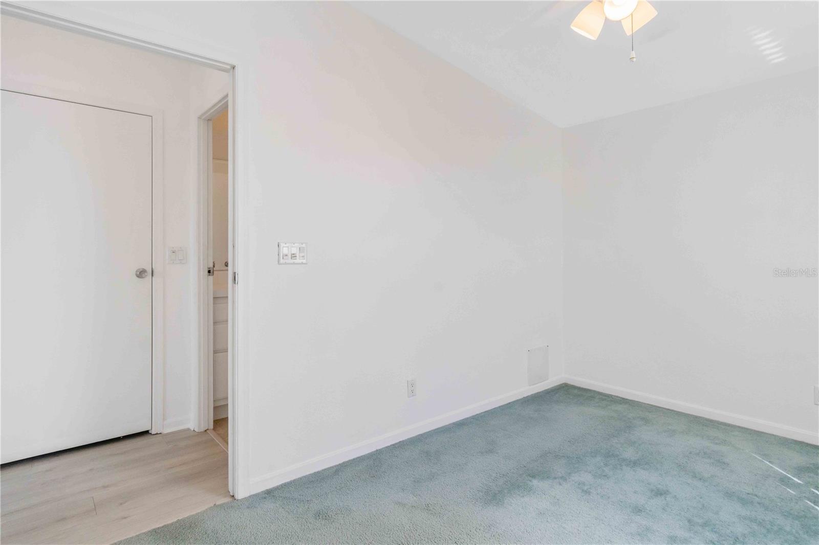 527 FLEETWOOD ST — photo 19