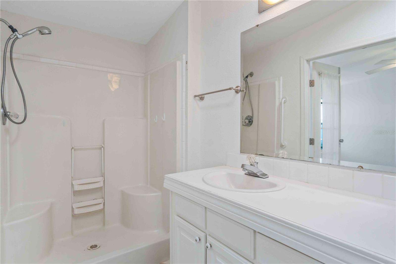 527 FLEETWOOD ST — photo 44