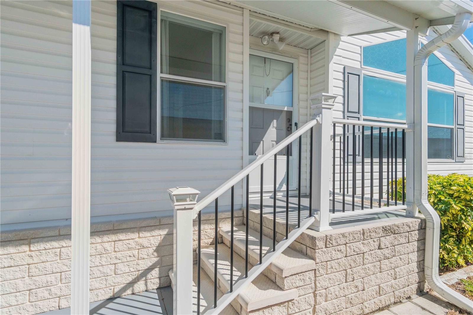 527 FLEETWOOD ST — photo 13