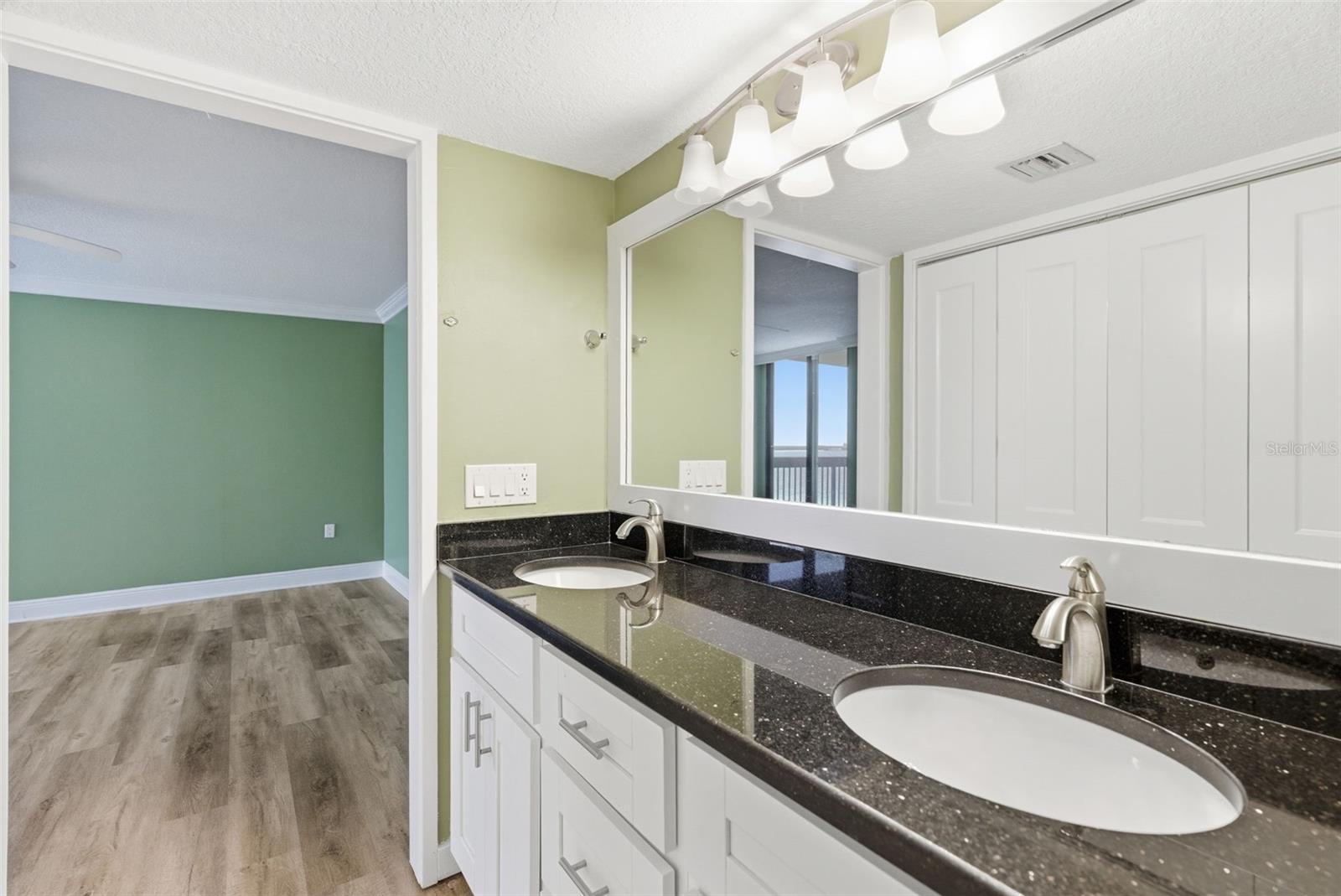 2413 BAYSHORE BLVD #1004 — photo 33