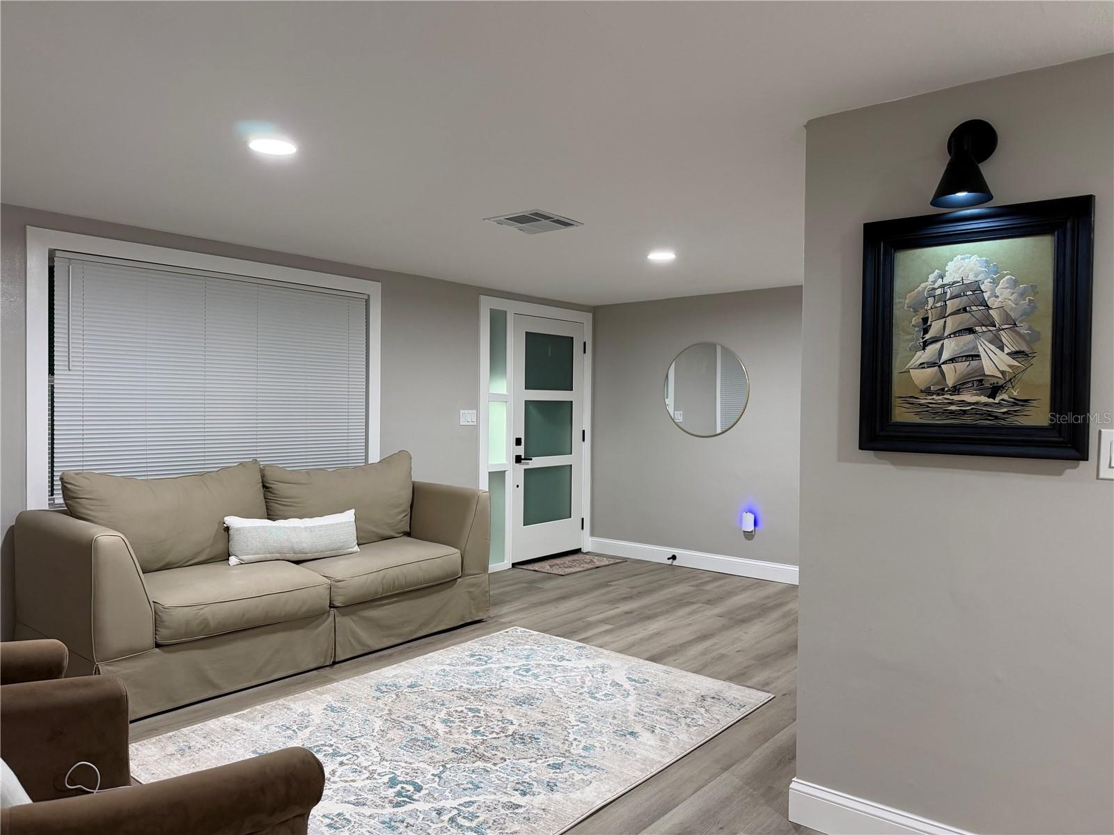 7220 FOX HOLLOW DR — photo 4
