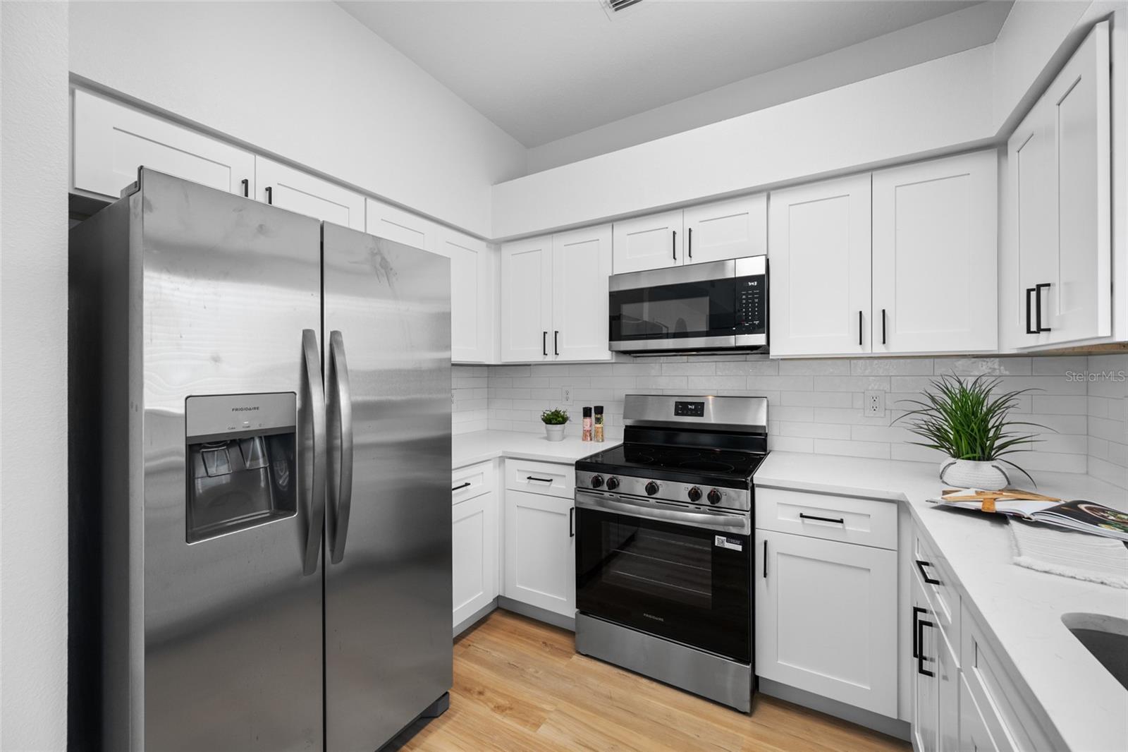 25147 GEDDY DR — photo 20