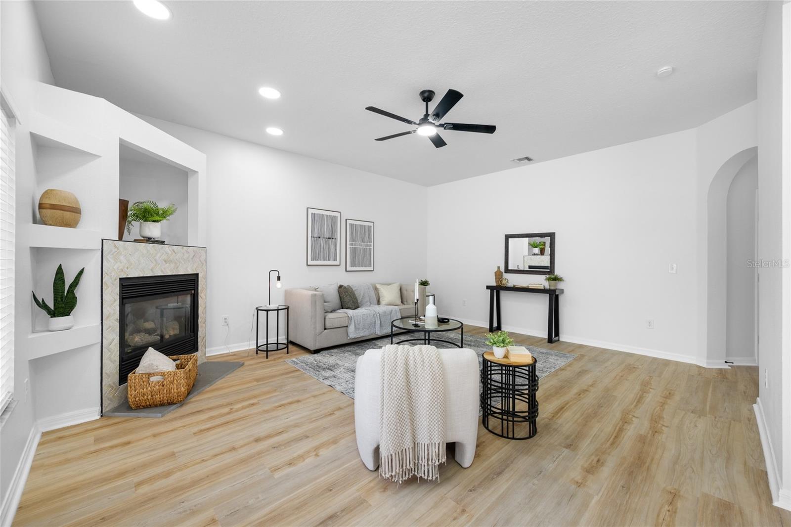25147 GEDDY DR — photo 27