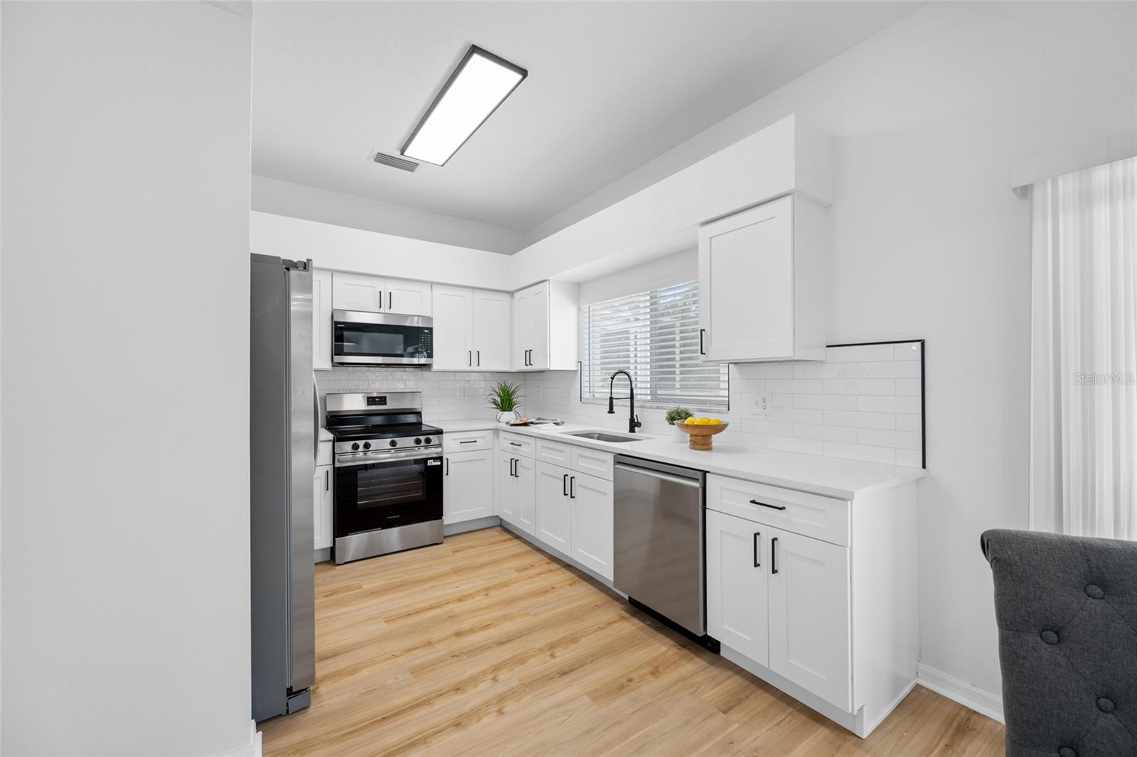 25147 GEDDY DR — photo 17