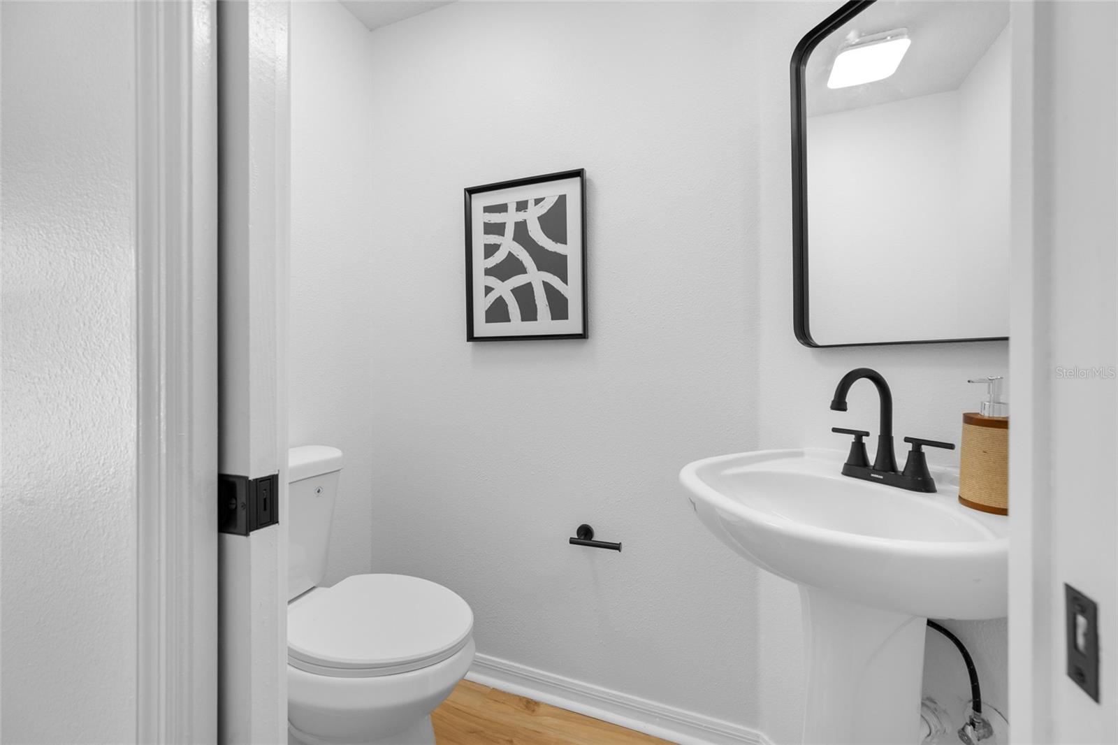 25147 GEDDY DR — photo 33