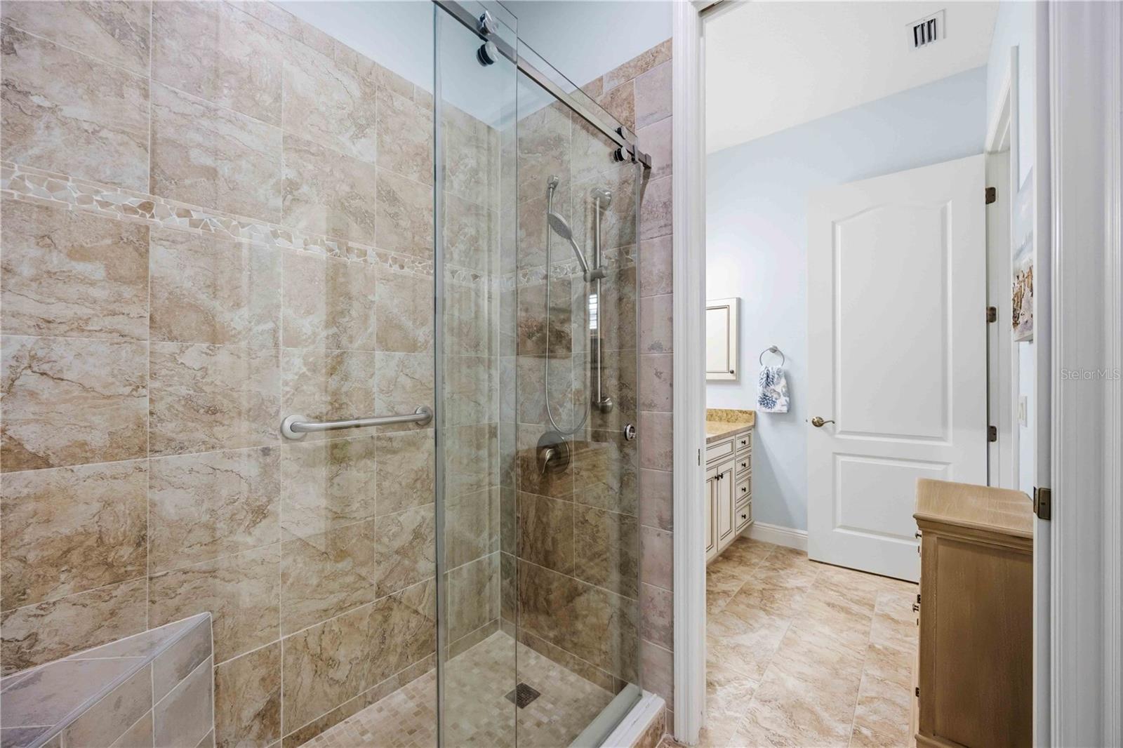 11045 BARNSLEY DR — photo 38
