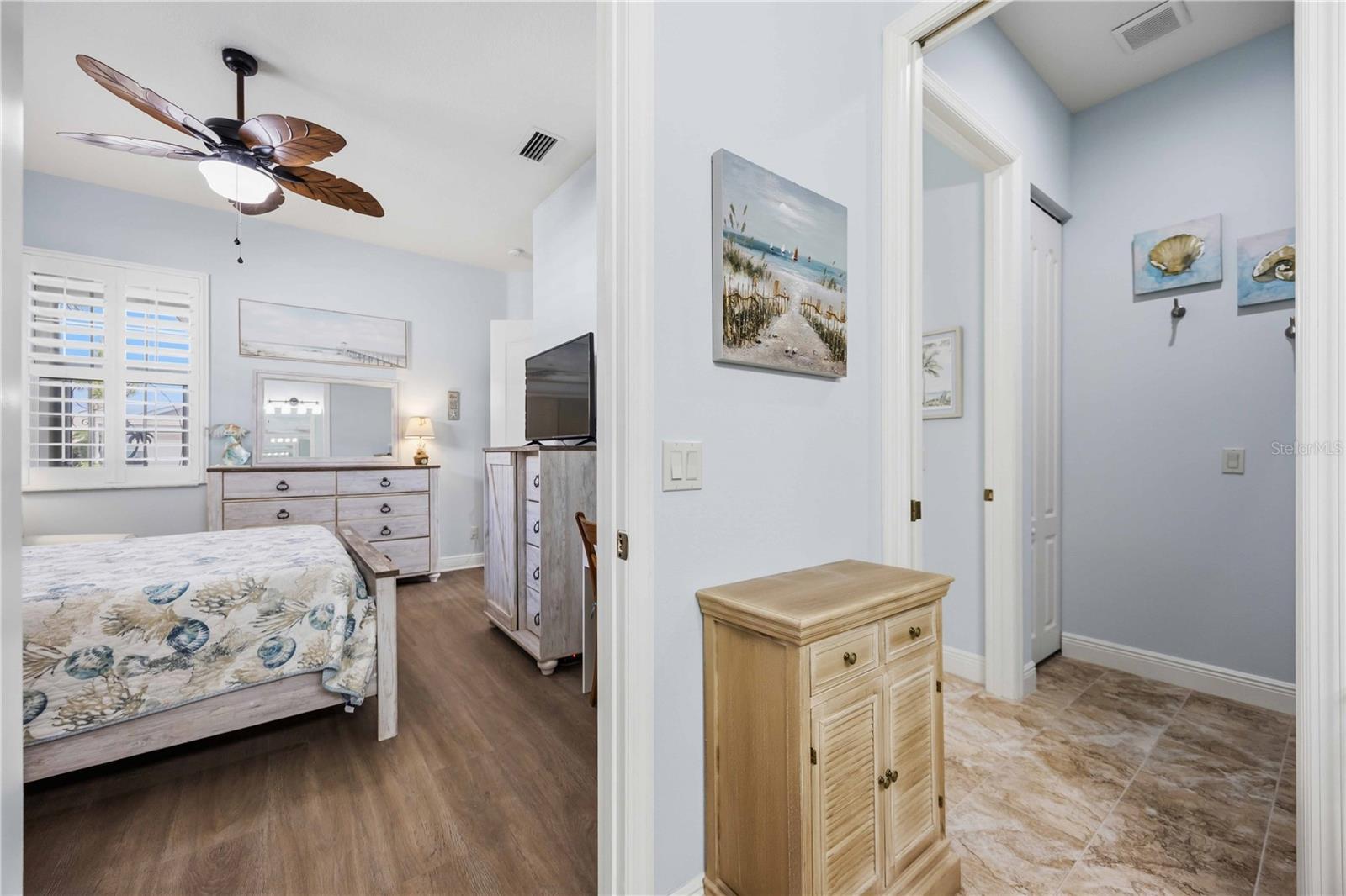 11045 BARNSLEY DR — photo 36