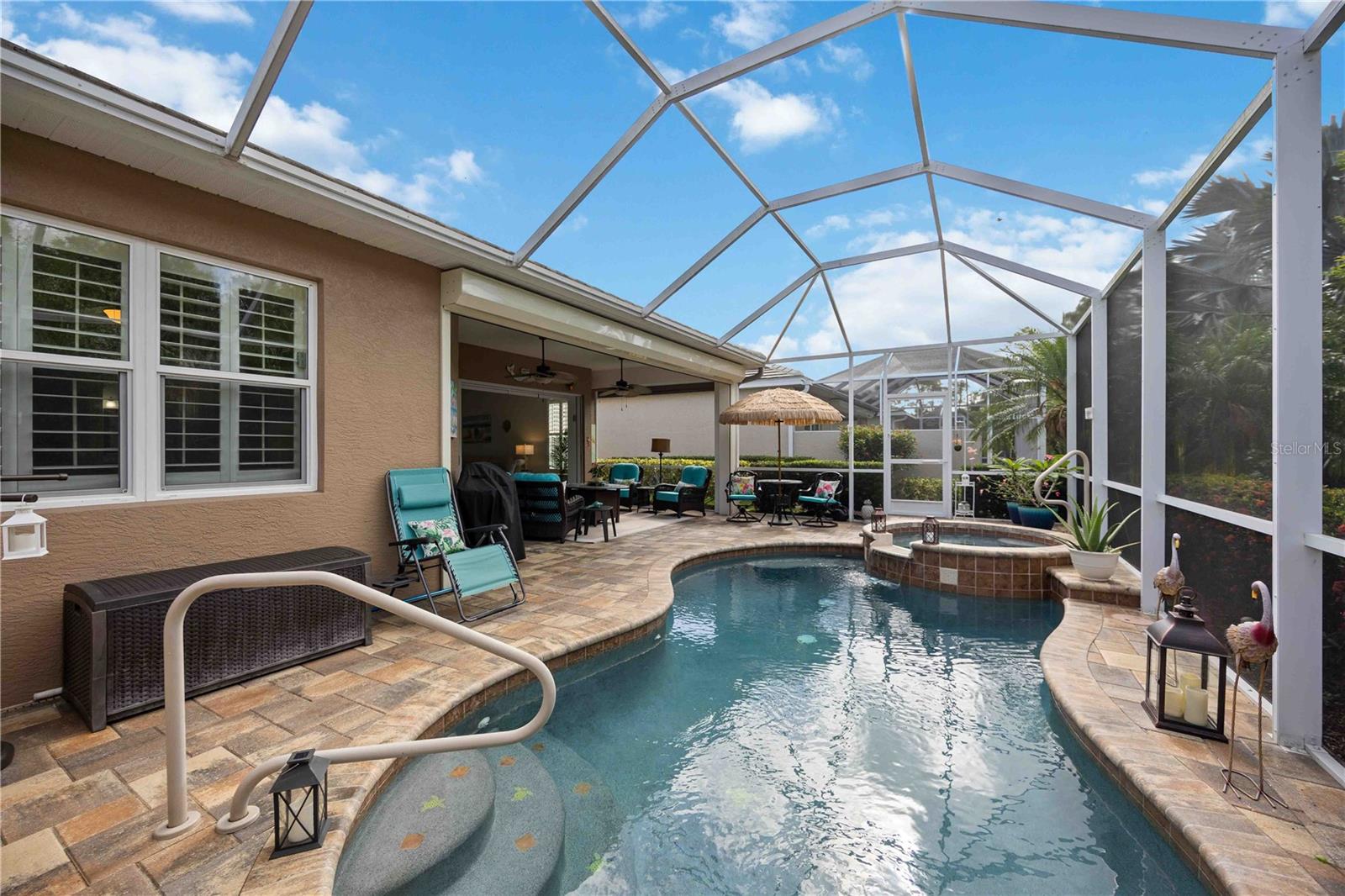 11045 BARNSLEY DR — photo 2